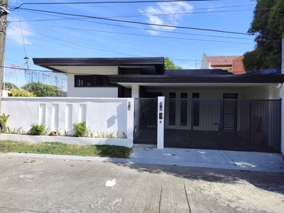 New Modern Single House for Sale in BF Resort Village at Talon Dos, Las Piñas