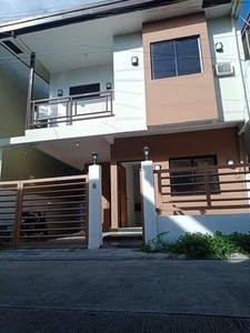 Villa For Rent In Moonwalk, Paranaque