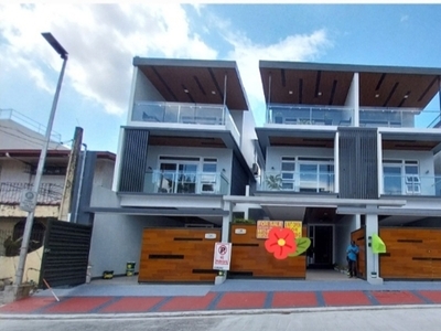 Townhouse For Sale In Sikatuna Village, Quezon City