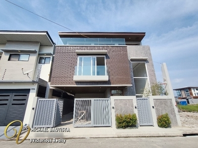 House For Sale In A. Sandoval Avenue, Pasig