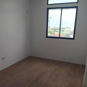 Townhouse For Rent In Merville, Paranaque