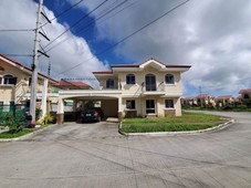 House and Lot Near Tagaytay with Clean Title