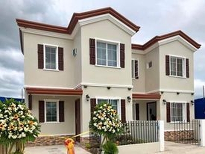 Townhouse For Sale In Atlag, Malolos