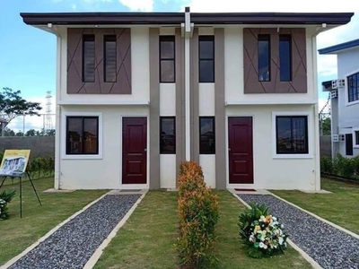 Townhouse For Sale In Cataning, Hermosa