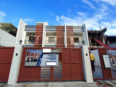 Townhouse For Sale In Teachers Village East, Quezon City