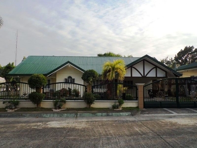 Spacious 3 bedrooms house and lot for sale in Angeles City