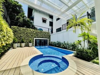 Stunning Contemporary Semi Furnished 3Storey House and Lot for Sale in Filinvest