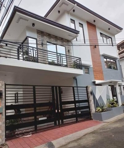 House For Sale In Commonwealth, Quezon City