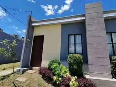 Townhouse For Sale In Pansol, Pila