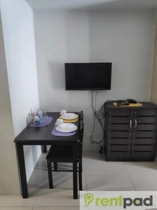 1BR Fully Furnished Unit with Balcony and Beautiful View
