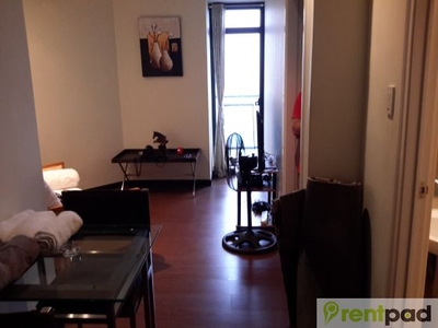 Fully Furnished 1 Bedroom Unit at Gramercy Residences Makati