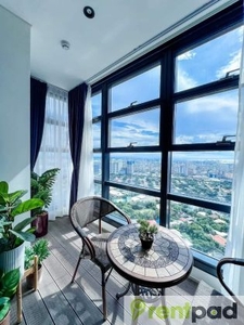 Fully Furnished 2 Bedroom in Garden Tower Makati Nice View