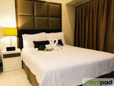 Fully Furnished Studio Condo Unit in One Central Makati