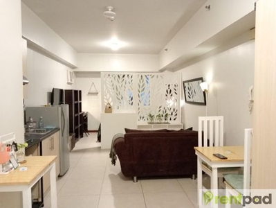Fully Furnished Studio with Pool View at the Columns Legazpi