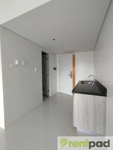 Studio in 100 West Makati for Rent