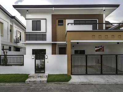 Modern 2-storey Home for Sale in BF Paranaque