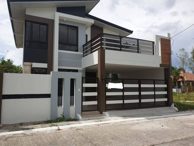 Villa For Sale In Telabastagan, San Fernando