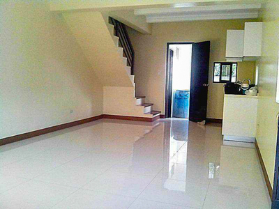 Townhouse For Rent In San Dionisio, Paranaque