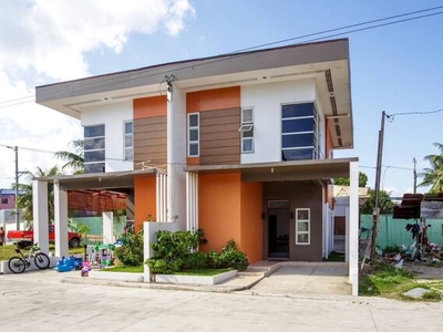 Townhouse For Sale In San Roque, Talisay