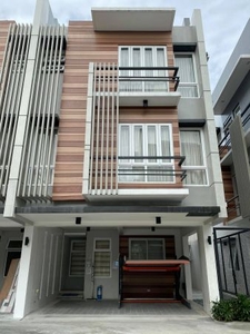 3 Storey Townhuse 4 Bedrooms in Kamuning QC, near East Ave Medical Center-CMC