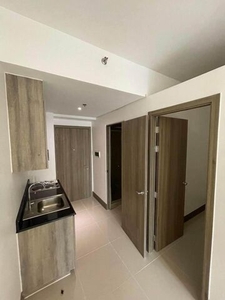 Condo For Sale In Highway Hills, Mandaluyong