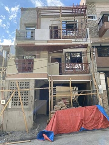 Townhouse For Sale In Bakakeng Central, Baguio