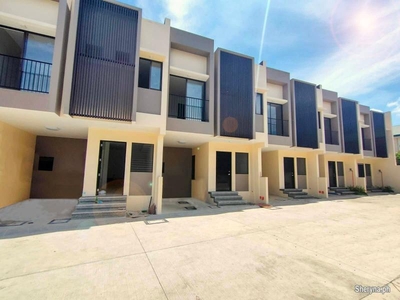 TOWNHOUSE NEAR MACTAN AIRPORT, ACCESSIBLE TO MAIN ROAD