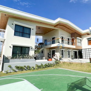 Villa For Sale In Tolentino East, Tagaytay