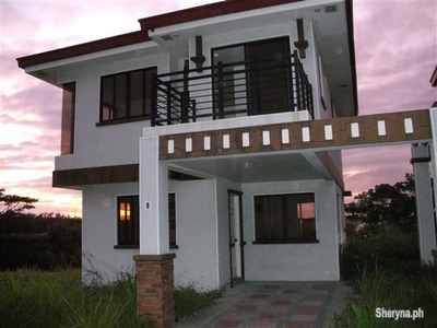 Single Detached house and lot in Cavite along the highway