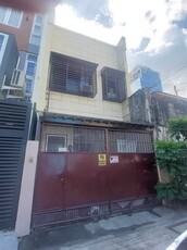 Townhouse For Rent In La Paz, Makati