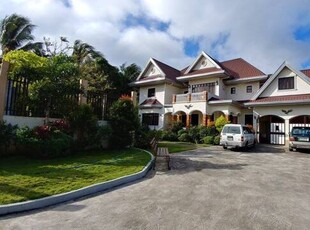 Villa For Sale In Barangay I, Amadeo