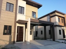 House for Sale Along Bacoor Boulevard Prime Location Flood Free