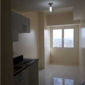 GREEN RESIDENCES STUDIO UNIT SEMI FURNISHED FOR RENT
