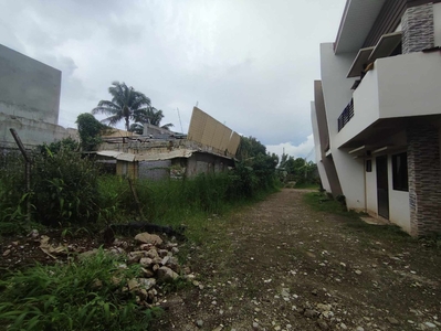 Lot with Wide Frontage in Tagaytay. Also Ideal to Build Aparments for sale