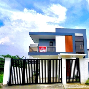 stunning modern house & lot for sale with a beautiful mountain view