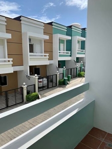 3 bedroom townhouse for rent