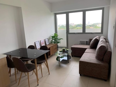 1 bedroom for rent semi furnished at the residences at commonwealth