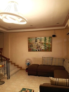 Townhouse For Rent In Kapitolyo, Pasig