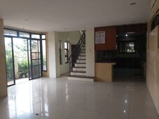 4BR House Duplex in Banawa Cebu City ForRent30k