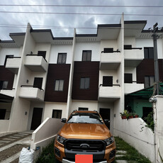 Townhouse For Sale In Capitol Site, Cebu