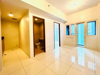 For Sale 1 Bedroom (1BR) | Fully Furnished Condo Unit at Central Park West Condo