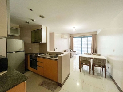 2 Bedroom in Three Central | Makati Condo for Sale | Fretrato ID: VCR011 on Carousell