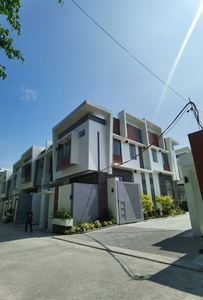 3 Bedroom Townhouse for Sale in Edsa Muñoz Area near Congressional Avenue Quezon City (Luxurious Modern Design) on Carousell