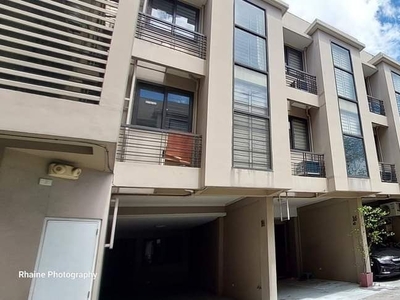 3 Bedroom with 2 Car Garage For Sale Pre-Owned Townhouse in Mandaluyong City on Carousell