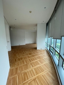 3 BR Lower Penthouse for Rent Lease in One Mckinley Place BGC Taguig on Carousell