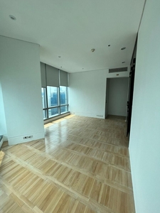 3 BR Upper Penthouse for Rent Lease in One Mckinley Place BGC Taguig on Carousell