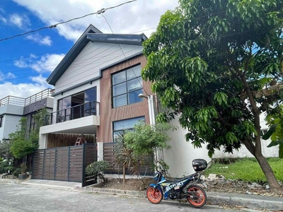 4 bedrooms house for sale in pasig greenwoods exec village accessible to bgc taguig makati ortigas on Carousell
