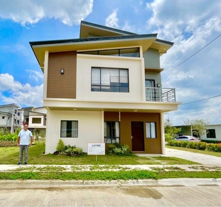 5 Bedroom House and lot for sale Alaminos Laguna on Carousell