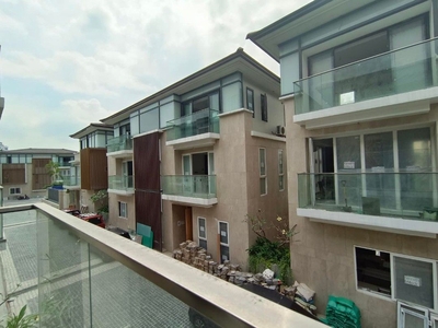 5BR 3-Storey Brandnew Luxurious House And Lot For Sale in New Manila on Carousell