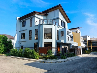 6BR Corner House for sale in Pasig Greenwoods near Ortigas Eastwood C5 Quezon City BGC Taguig Makati BF Homes Merville Parañaque via C6 road on Carousell